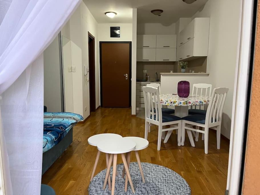 Lovely Apartment With The Parking Place Podgoriçe Dış mekan fotoğraf